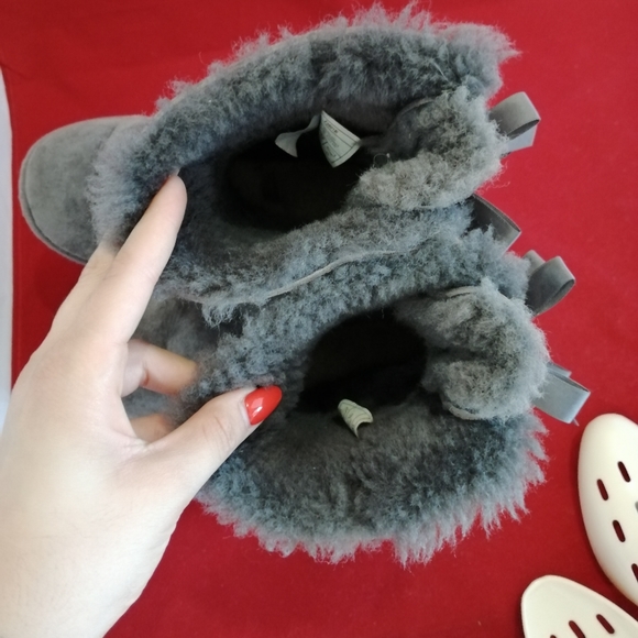 Ugg bow boots - Picture 8 of 8